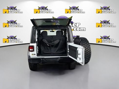 Used 2022 Jeep Wrangler Sport AWD/4WD image 26