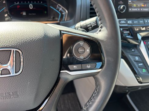 Used 2024 Honda Odyssey Touring image 18