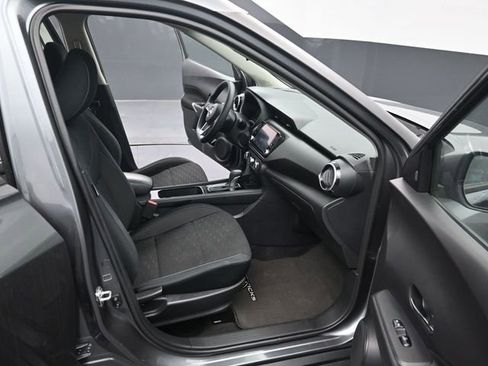 Used 2024 Nissan Kicks SV image 28
