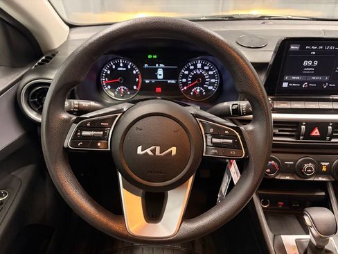 Used 2022 Kia Forte LXS FWD image 11