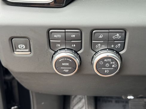 Used 2025 GMC Sierra 1500 Denali Ultimate AWD/4WD image 25