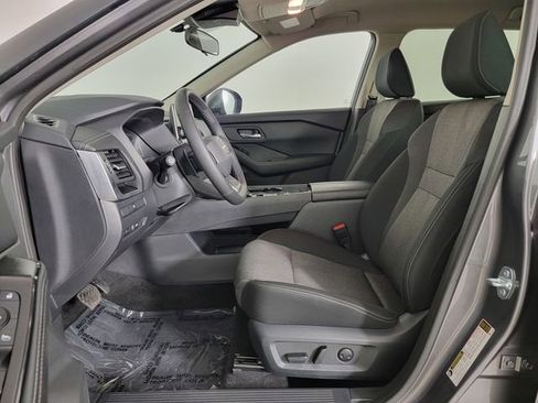 Used 2026 Nissan Rogue SV FWD image 13