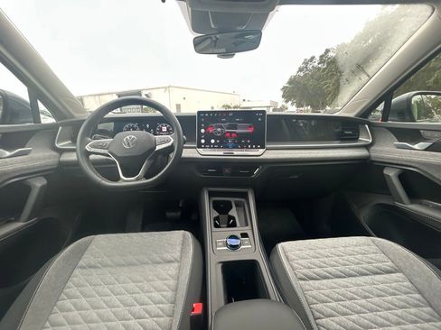 New 2026 Volkswagen Tiguan S FWD image 10
