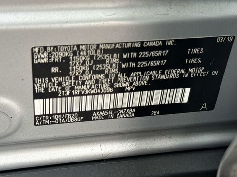 Used 2019 Toyota RAV4 LE w/ All Weather Liner Package AWD/4WD image 28