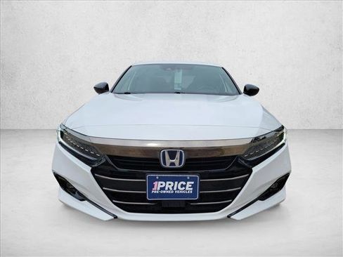 Used 2022 Honda Accord Sport image 2