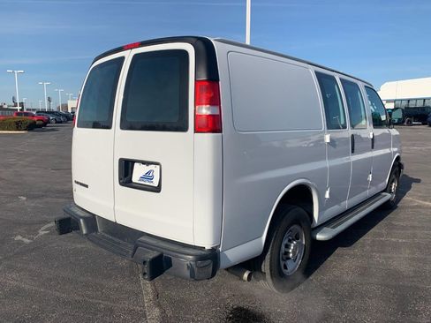 Used 2024 Chevrolet Express 2500 w/ Driver Convenience Package image 12