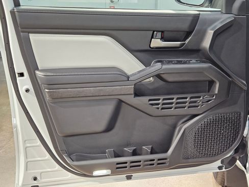 New 2026 Toyota Tacoma Limited AWD/4WD image 11