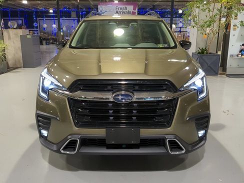 Used 2024 Subaru Ascent Touring AWD/4WD image 3