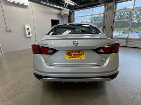 Used 2022 Nissan Altima 2.5 SV AWD/4WD image 4