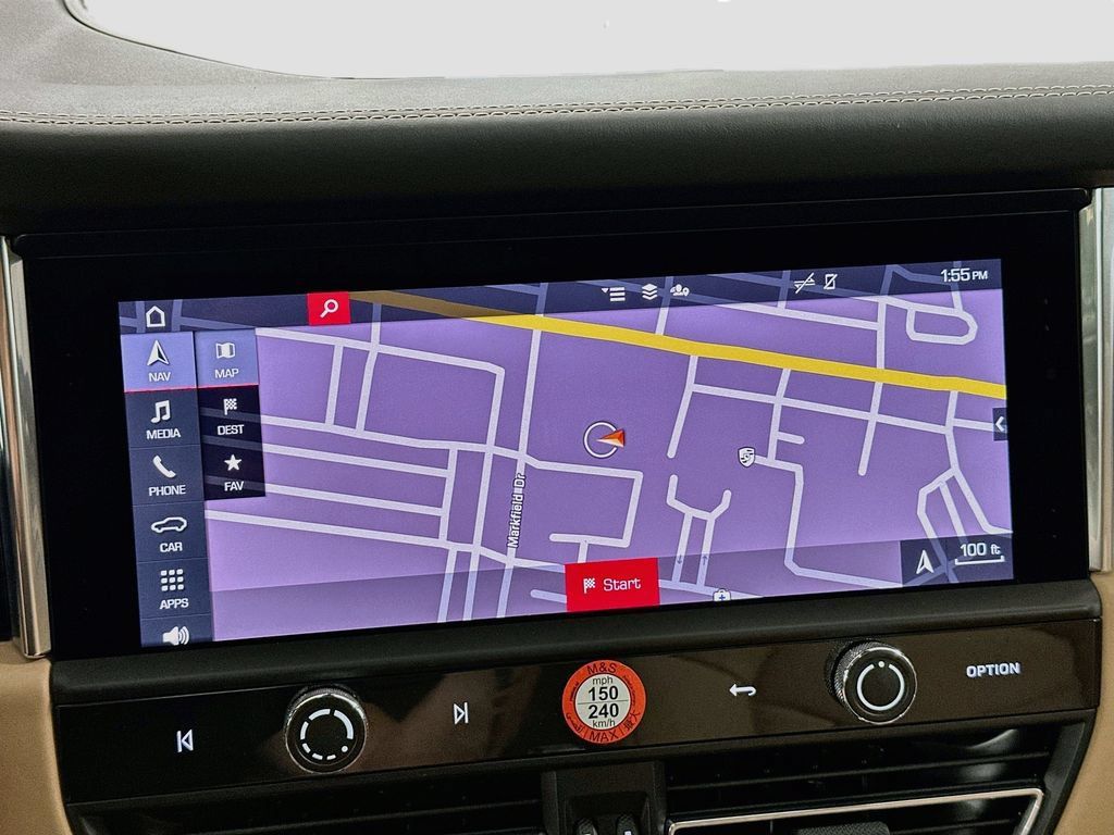 Certified 2025 Porsche Macan AWD/4WD image 14