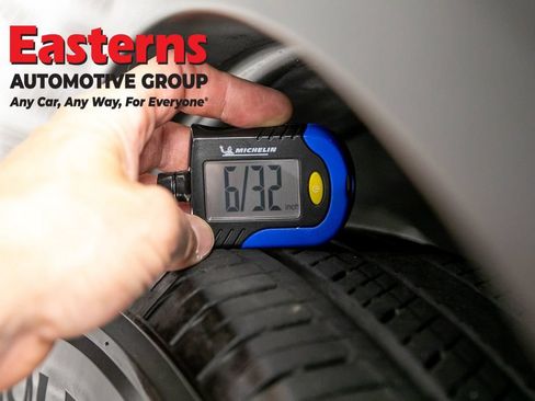 Used 2025 Nissan Kicks S AWD/4WD image 26
