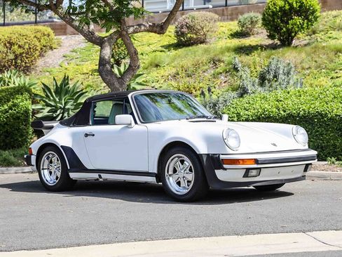 Used 1988 Porsche 911 Carrera RWD image 7