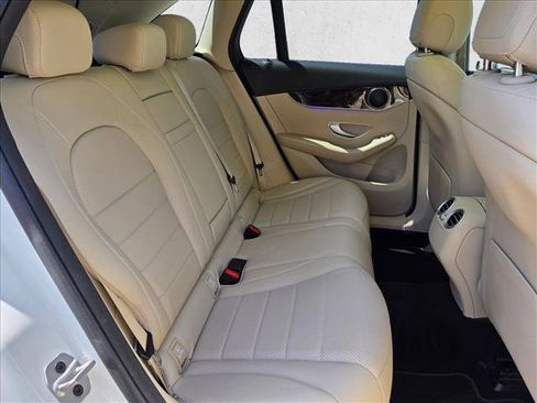 Certified 2022 Mercedes-Benz GLC 300 image 22