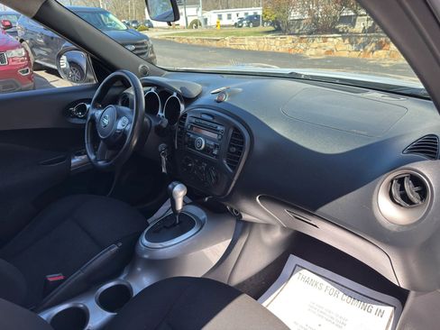 Used 2014 Nissan Juke S image 22