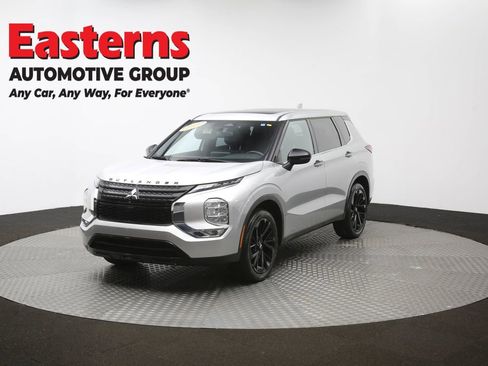 Used 2022 Mitsubishi Outlander SE FWD image 54