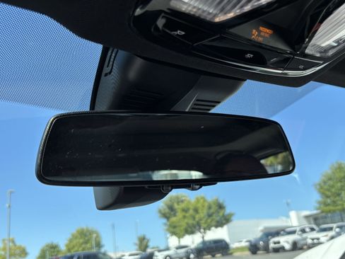 Certified 2025 BMW 330i Sedan RWD image 28