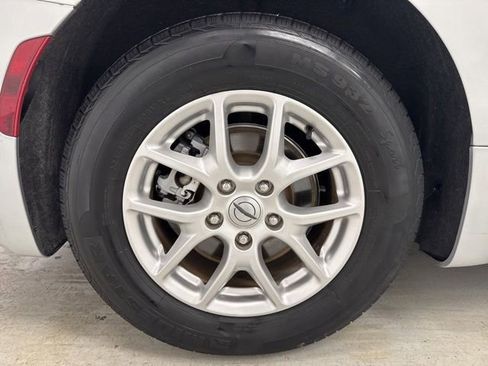 Used 2024 Chrysler Pacifica Touring-L FWD image 35