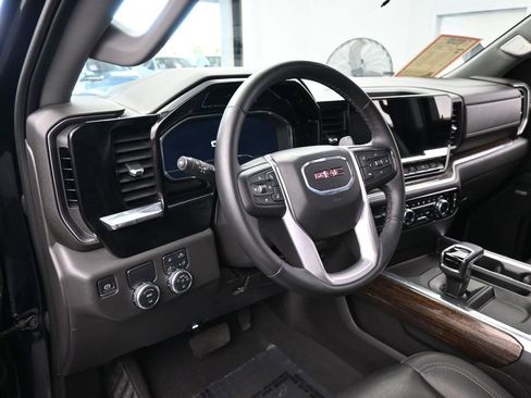 Used 2023 GMC Sierra 1500 Elevation w/ Elevation Premium Package RWD image 10