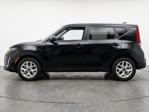 Used 2025 Kia Soul LX w/ LX Technology Package FWD image 5