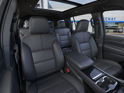 New 2026 Chevrolet Traverse High Country w/ LPO, Floor Liner Package image 16