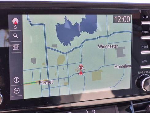 Used 2022 Toyota Sienna XLE image 13