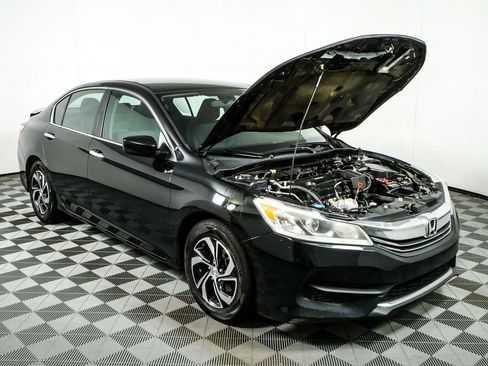 Used 2016 Honda Accord LX image 29