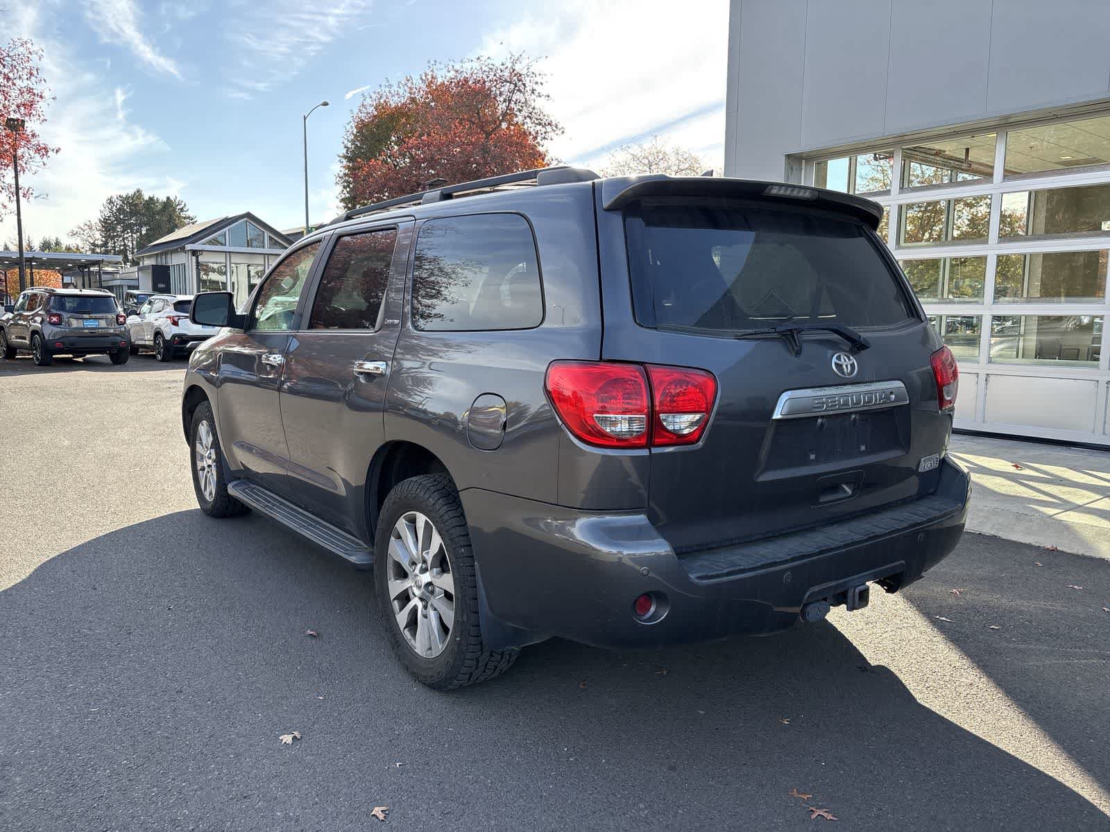 Used 2011 Toyota Sequoia Limited AWD/4WD image 3