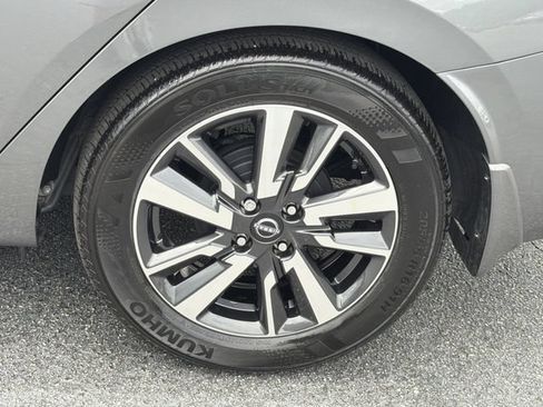 Used 2025 Nissan Versa SV w/ Trunk Package FWD image 13