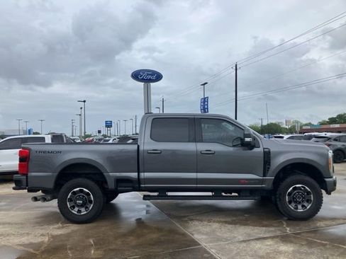 Used 2023 Ford F250 Lariat w/ Lariat Ultimate Package AWD/4WD image 8