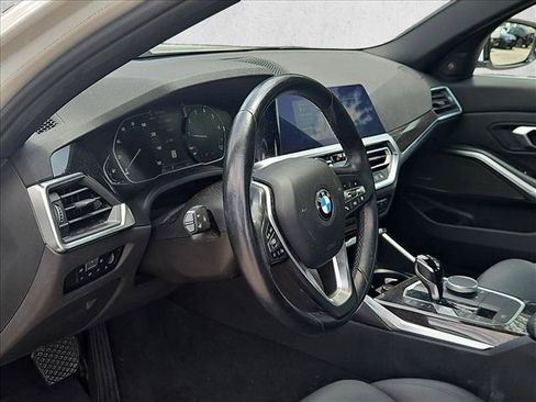 Used 2021 BMW 330i Sedan w/ Convenience Package RWD image 9