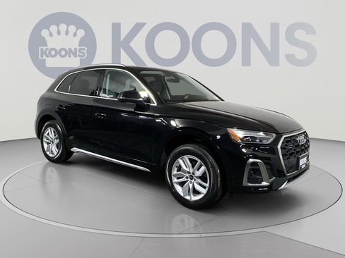 Used 2023 Audi Q5 2.0T Premium w/ Convenience Package AWD/4WD image 2