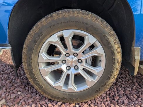 Used 2023 Chevrolet Silverado 1500 LTZ w/ LTZ Premium Package image 18