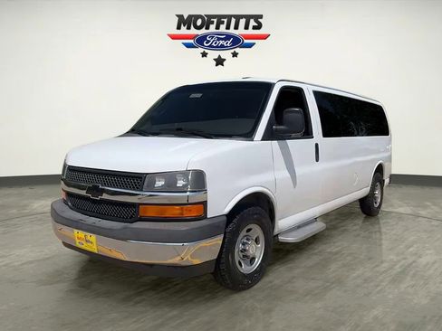 Used 2017 Chevrolet Express 3500 LT w/ LT Preferred Equipment Group RWD image 1