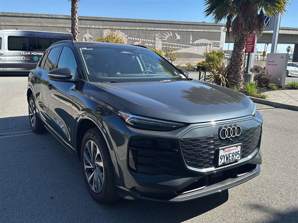 Used 2025 Audi Q6 e-tron Premium Plus AWD/4WD image 4