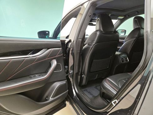 Certified 2024 Maserati Levante GT Ultima AWD/4WD image 19