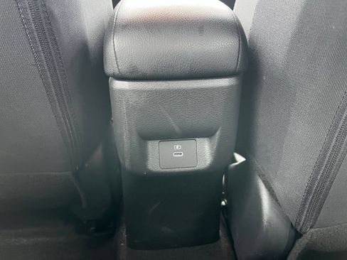 Used 2025 Nissan Versa SV FWD image 22