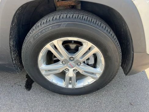 Used 2019 GMC Terrain SLE w/ Driver Convenience Package AWD/4WD image 9