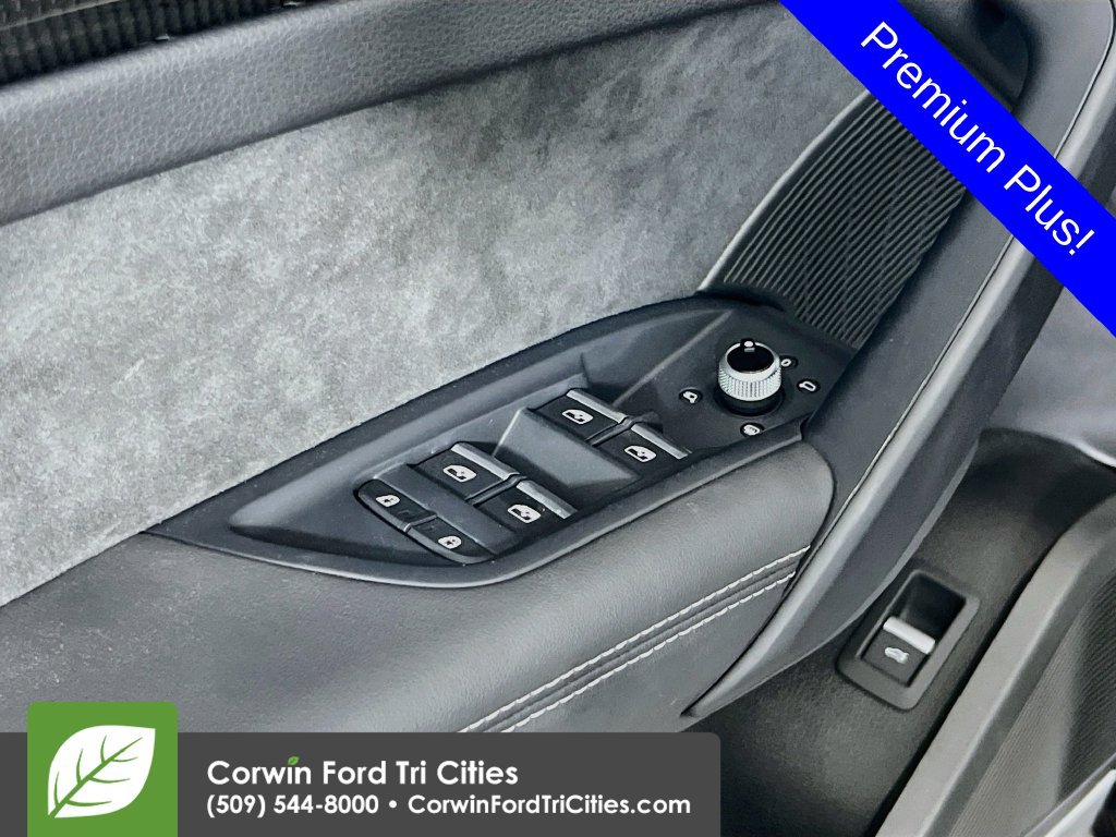 Used 2025 Audi SQ5 Premium Plus w/ Premium Plus Package AWD/4WD image 12