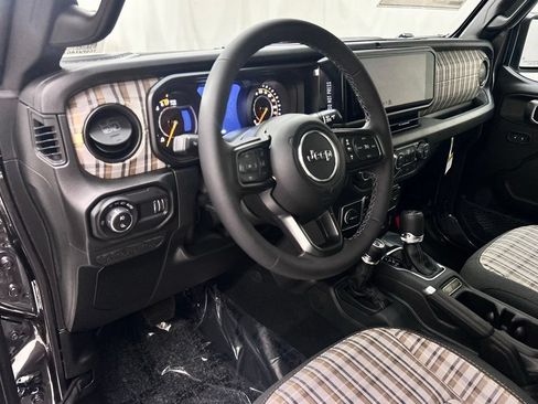 New 2026 Jeep Gladiator Sport AWD/4WD image 11