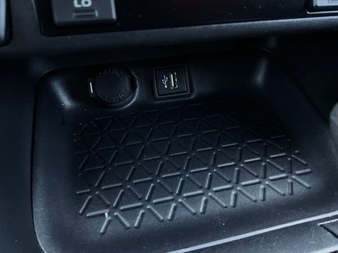 Used 2025 Toyota RAV4 XLE image 25