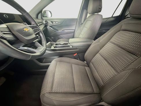 Used 2025 Chevrolet Equinox LT FWD image 13