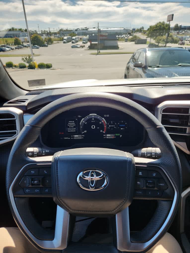 Used 2025 Toyota Sequoia SR5 AWD/4WD image 21