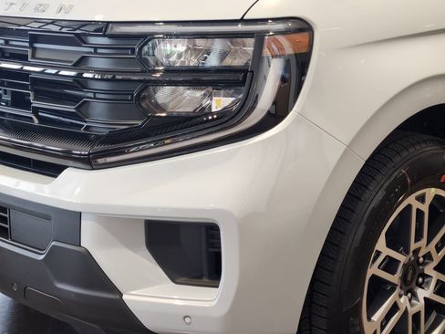 New 2026 Ford Expedition Active RWD image 10