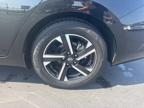 Used 2024 Nissan Sentra SV image 22