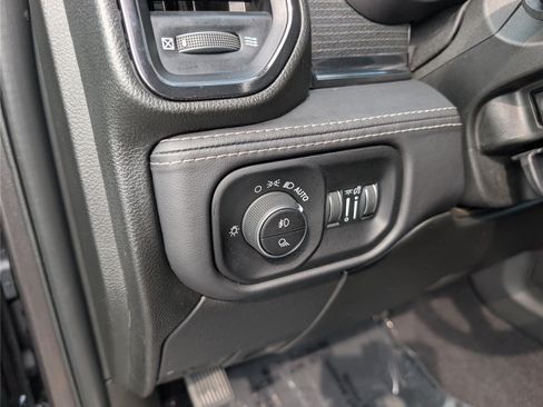 Used 2022 RAM 2500 Limited AWD/4WD image 21