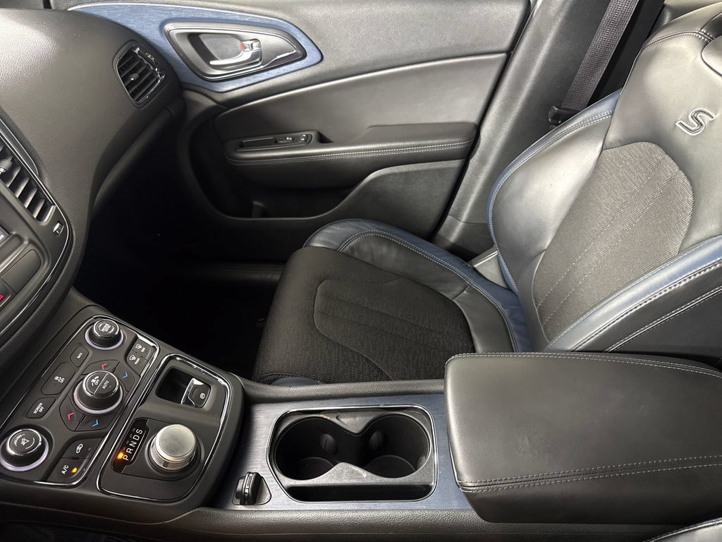 Used 2015 Chrysler 200 S w/ Navigation & Sound Group I FWD image 20