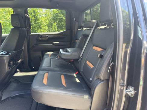 Used 2024 GMC Sierra 1500 AT4 w/ Technology Package AWD/4WD image 20