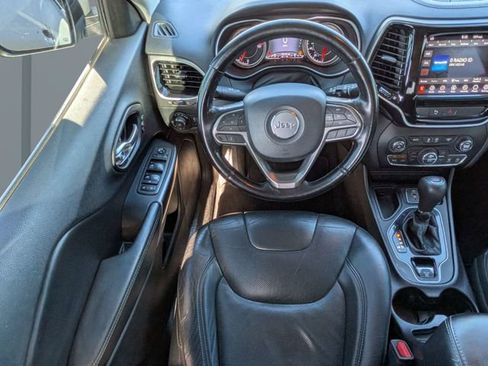 Used 2020 Jeep Cherokee Limited FWD image 15