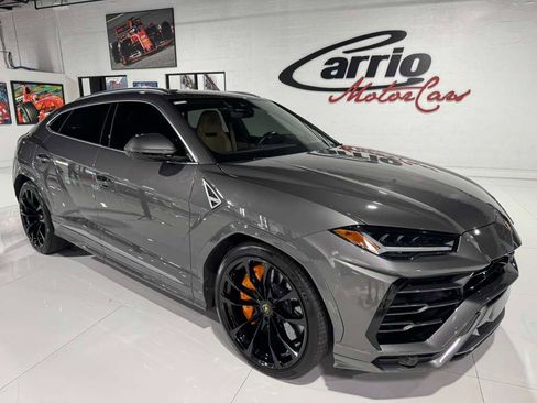 Used 2021 Lamborghini Urus image 1