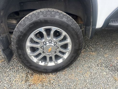 Used 2024 Chevrolet Silverado 2500 LTZ w/ LTZ Convenience Package image 29